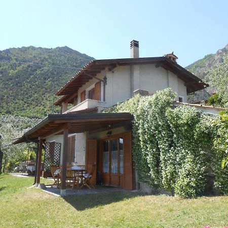 Appartamenti Helios Limone sul Garda Exterior photo